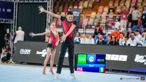 q mx2 dyn ita angiolicchio simone camani federica sfe05786a copia simone ferraro ph copia